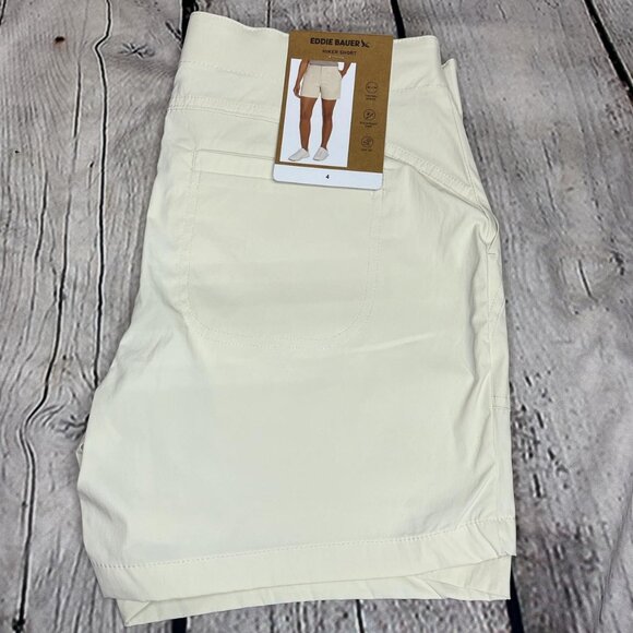 Eddie Bauer NWT Crème Hiker Shorts | Women's Size 4 - Picture 1 of 6